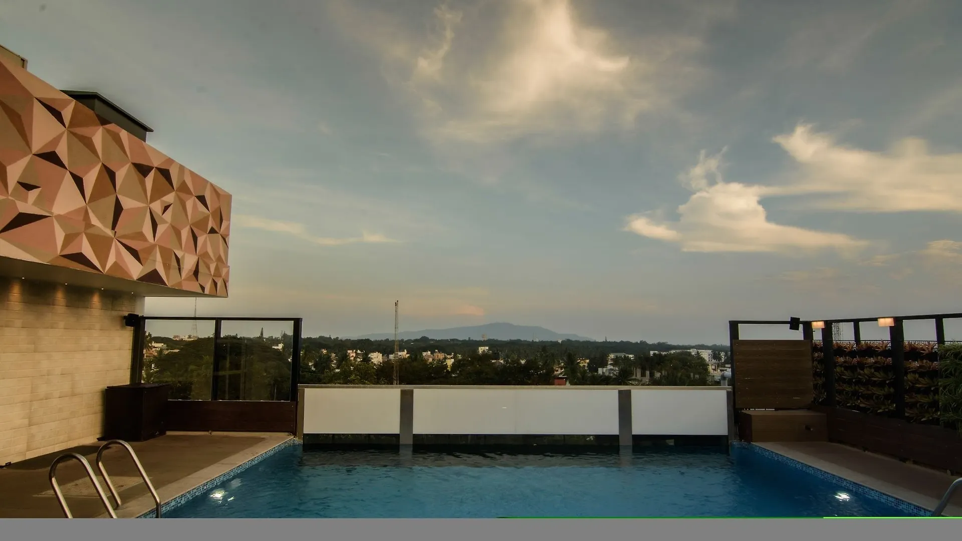 Roopa Elite Hotel Mysore