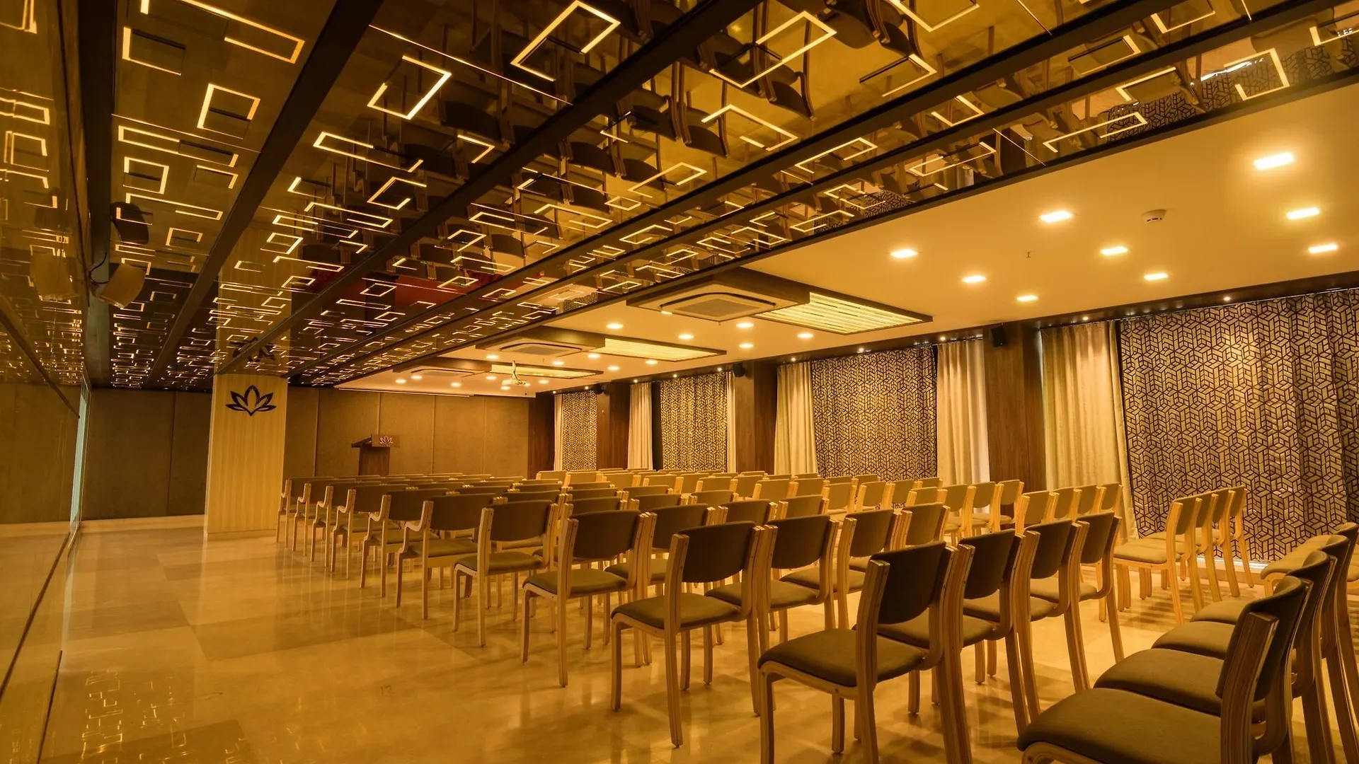 Roopa Elite Hotel Mysore